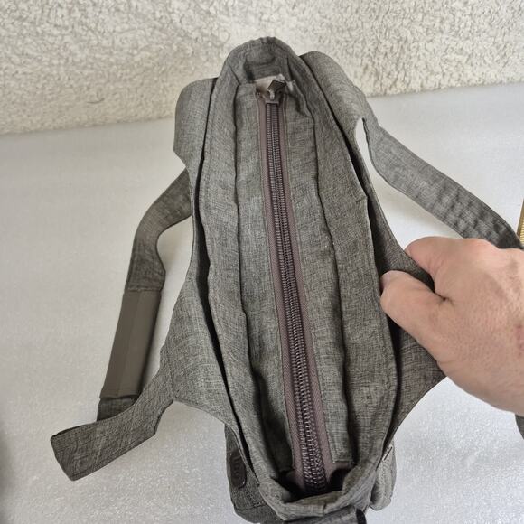 Lug Streetcar Crossbody Bag Gray Quilted Travel Organizer Purse Shoulder RFID - Picture 10 of 13